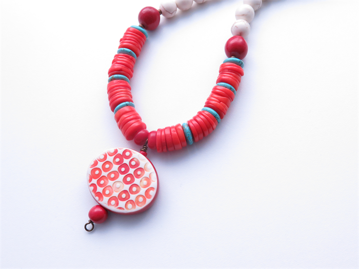 Circles Chunky beaded ceramic pendant necklace